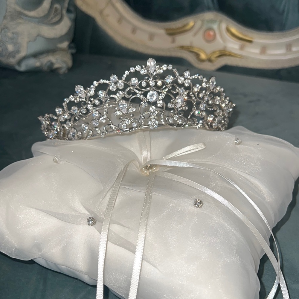 Tiara and ring pillow